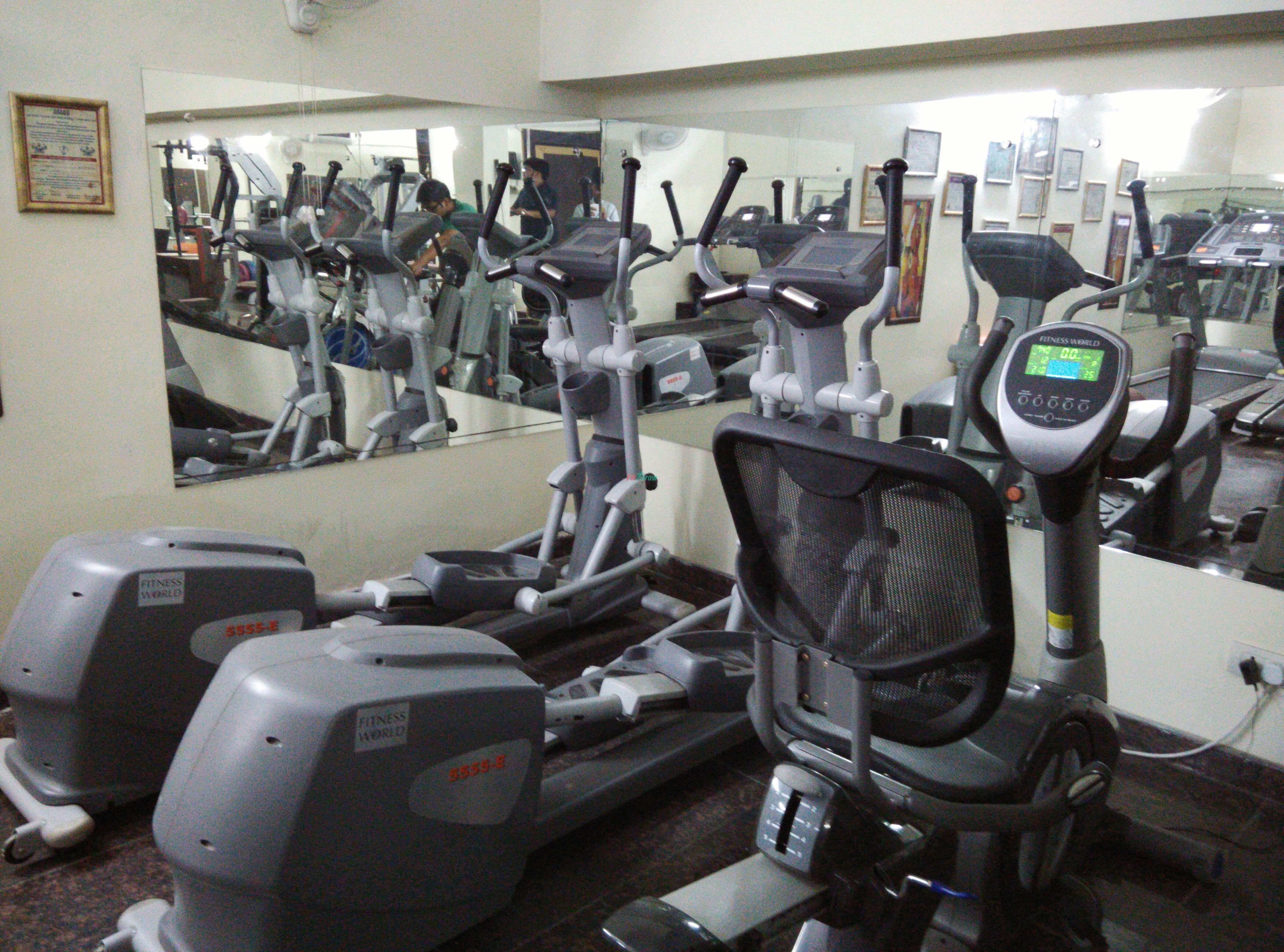 Elevation Gym N SPA cycling at DLF Phase 2