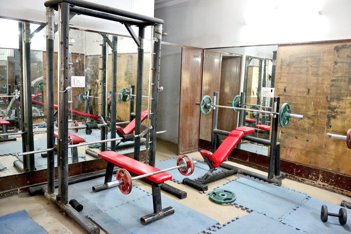 fitness 14,pitampura,delhi,aerobics,gym,weight loss,body buildingyoga,muscles,health,personal training,free weight,cardio,